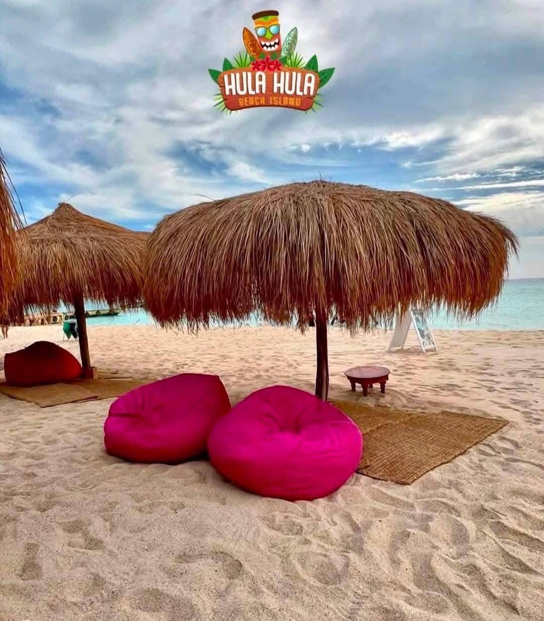 Beach loungers on Hula Hula Beach Island